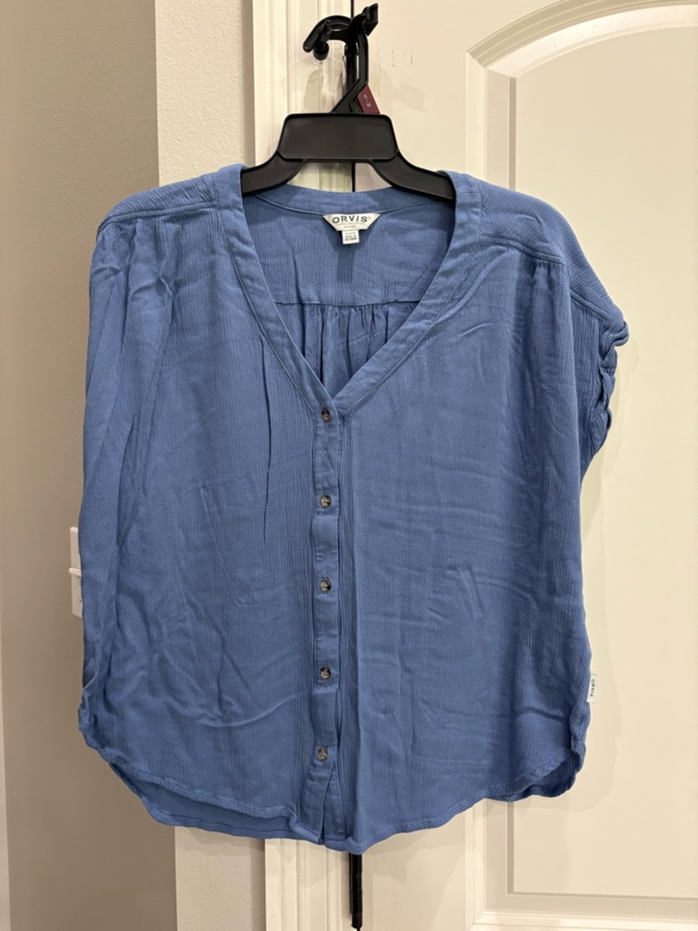 Orvis blue cap sleeve button up blouse woman’s small 100% Rayon GUC